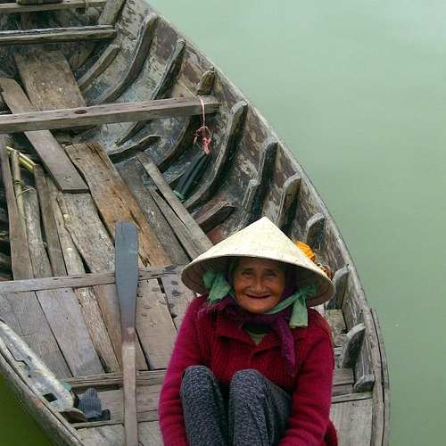 시니어 맞춤형 일자리 탐색: 퇴직 후에도 월 300만 원 벌기